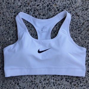 Nike Compression Bra(removable pad)